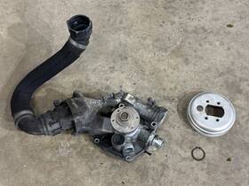 Bmw 7848502 15-20 S55 3.0l M2 M3 M4 Engine Water Pump Pulley Hose F80 F82 F87 Oem