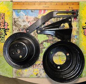 Ford C8ae-8a528-f 1968 1969 Mustang Fairlane 289/302/351 Crank Water Pump Pulley Alt Brackets Oem