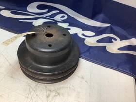 Ford D0tz-8509-a Nos 1970 1971 1972 Truck F B C L 600 750 800 Water Pump Pulley 330 361 391