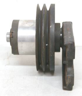 Ford D5hz-8625-h V-belt Hub Pulley And Bracket Assy L-series 3208 Cat Oem 8757