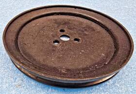 Ford D5te-9c480 Smog Air Pump Pulley -ca. Approx 5 1/2 Inch Diameter