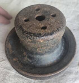 Ford D5ze-8509-ab Vintage Waterpump Pulley