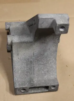 F3ua-10039-db Ford E350 7.3l Idi Diesel Serpentine Belt Air Conditioning A/c Compressor Mount