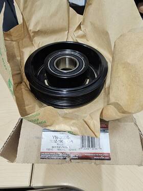 Ford Yb-3109 8l2z-19d784-a/yb-3109 New Genuine Oem Pulley