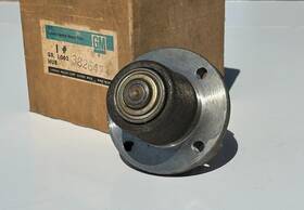 General Motors 3826473 Nos Gm 1960-1964 Chevy Corvair Pulley Hub With Bearing 2 Inch High 2nd Design