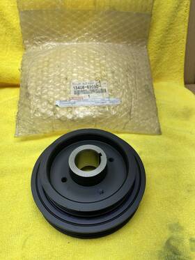 Genuine 13408-62030 For Toyota Camry 1992-1993 Crankshaft Pulley