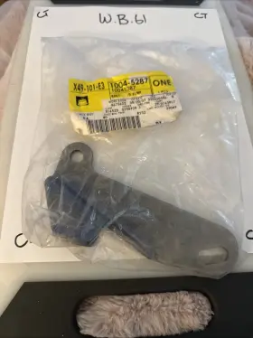 10045287 Gm Genuine Bracket P/s Pump 1985-1991
