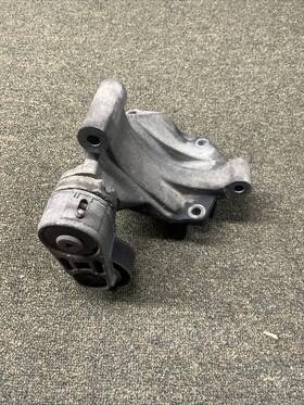 Jeep 04854026g Grand Cherokee Wj 99-04 4.0 Belt Tensioner Alternator Engine Bracket Pulley