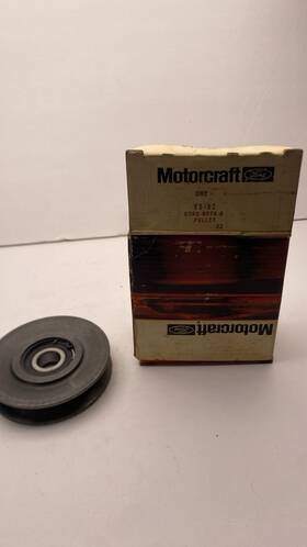 Motorcraft C9rz-8678-a One Ys- 82 Pulley Nos See Listing Pictures