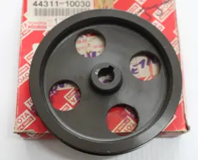 44311-10030 Toyota New Genuine Pulley Vane Pump